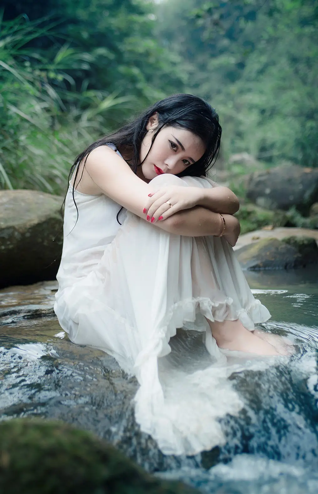 东阳郑州高端私人伴游小野梨子
